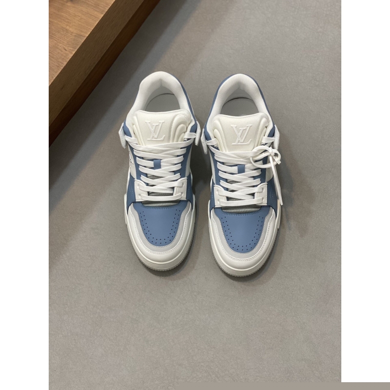 l**is V*t*n sneakers